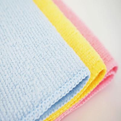 China High Sustainable Quick Dry Clean Yellow Microfiber Warp Knit Soft Absorbent Household Towel for sale