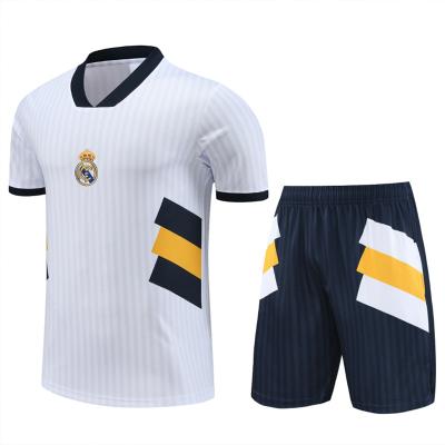 China Hot Selling Latest #9 Benzema Football Soccer Short Sleeve Training Jersey Sets Breathable Quick Dry Football Uniform Set For Men for sale