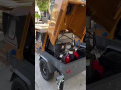 Mobile lighting vehicle