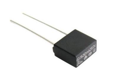 China Micro fusível 100mA-6.3A 8.4x7.2x4.0mm do sopro lento quadrado livre vermelho de Pastic do fósforo com a tensão que avalia 125V 250V 300V 350V à venda