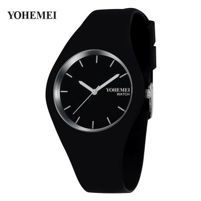 China Cheap simple waterproof fashionable simple silicone table quartz water-resistant table wrist watch price student direct sales can be customized LOGO for sale