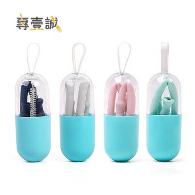 China Travel Sustainable Food Grade Reusable Silicon Folding Silicone Collapsible Straw With Case for sale