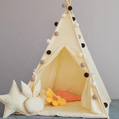 China Straight Tying Type For Indoor Outdoor Cotton Canvas Kids Play Tents House Boys Teepee Tent Wooden Kids for sale