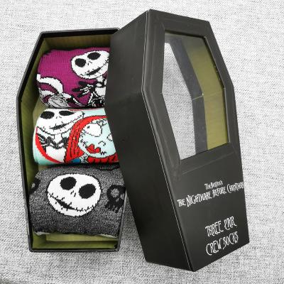 China Breathable HY-832 Gift Box Packing New Design Captain Jack Sock Man Skulls For Couples for sale