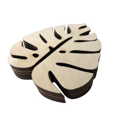 China Europe Set of 6 Handcrafted Wooden Monstera Coffee Drinks Bar Glass Coaster Set for sale