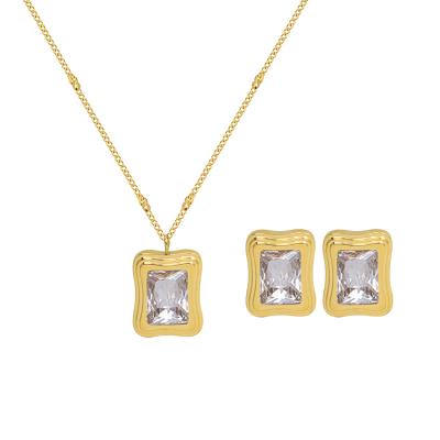 China CLASSIQUE French Style 18K Gold Square Cubic Zirconia Square Choker Necklace French Style 18K Gold Stud Earrings Bracelet Set for sale