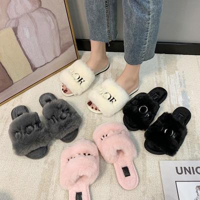 China 2021 Famous Flip Flops Fluffy Slippers Fur Slippers Brands Fashion Trend Designer Home Slippers For Women for sale