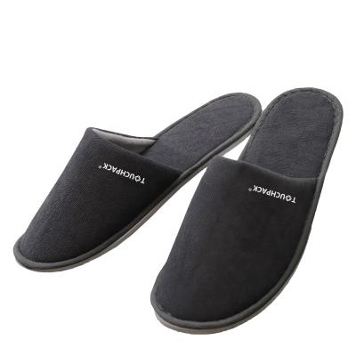 China Disposable Hotel Slippers Customized Logo Hotel Bathroom Slipper for sale