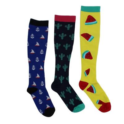 China Fashion Sporty Custom Funny Colorful Crew Pattern Mens Happy Socks, Designer Funky Logo Man Fun Novelty Cotton Mens Socks for sale