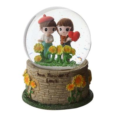 China Europe Sunflower Love Couple Snow Globe Classic and Memory Collection for sale