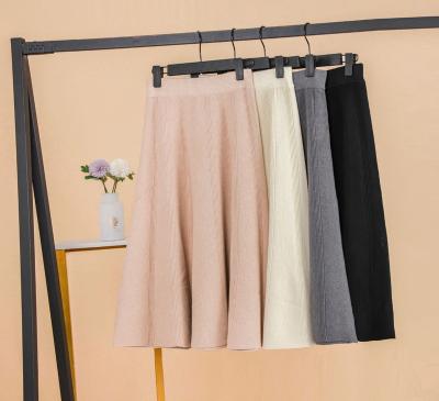 China 2022 OEM Anti-Static Knitwear Manufacturer Custom Size Elegant Elastic Top Knit Pleated Skirt Women's Long Skirts for sale