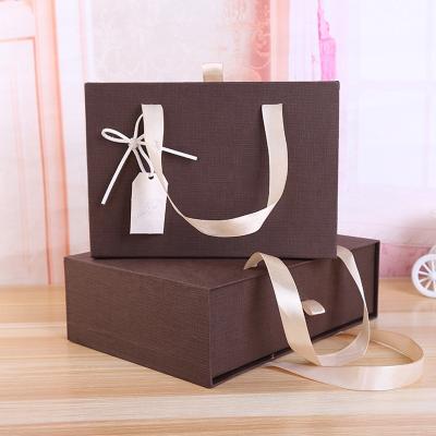 China 2022 Recycled Materials Mother's Day Custom Gift Lingerie Wrapping Paper Box For Women Clothes Shirts Packing Box for sale