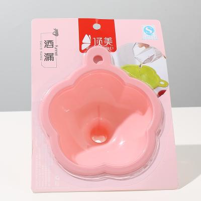 China Plum Kitchen Viable Wholesale Hot Selling Small Plastic Wine Funnel Mini Funnel for sale