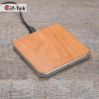 China Ultra Thin Fast Charging 5w Mobile Phone Radio Wooden Bamboo Charger For Samsung Bamboo Wooden Radio Charging Pad for sale