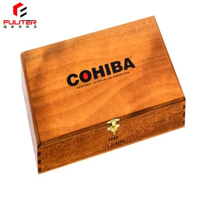 China 2021 Luxury Custom Packaging Wood Cigar Box Handmade Wholesale for sale