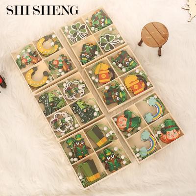 China St Patrick's Day SHI SHENG New St home decoration. Patrick's Day Cartoon Four Leaf Clover Wooden Cartoon Pendant Set For Irish Holiday Scene Layout Props for sale