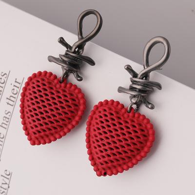 China Designer CLASSIC Heart Statement Women's Fashion Jewelry Earring Tongling Zinc Alloy Wholesale Stud Earrings for sale