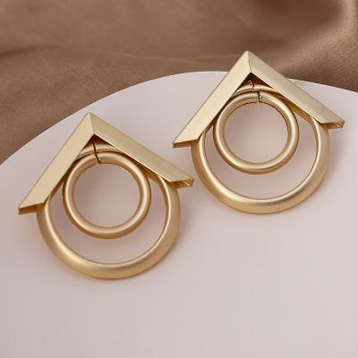 China New Design Fashion CLASSIC Custom Made Earrings For Women Jewelry High Quality Studs Circle Iron Geometric Earrings for sale