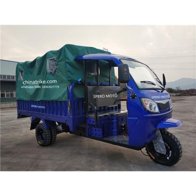 China 2020 Cabin Peru Model Heavy Loading 5 Wheels Motorcycle Half Closed Tricycle 300cc Driver Double Head Lights Cargo for sale