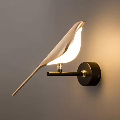 China New Product Metal Magpie Decorative Wall Light High Quality Bird Wall Lamp for sale