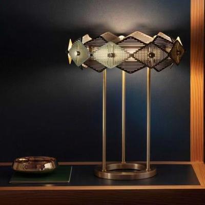 China Nordic Iron Art Creative Simple Table Light Bedroom Decoration Table Lamp for sale