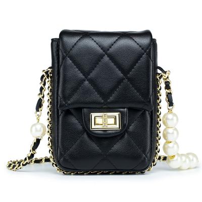 China 2022 New Fashion Mobile Phone Bag Pearl Chain Rhombus Messenger Shoulder Bag for sale