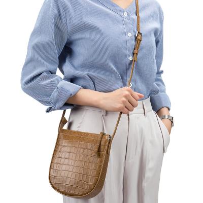 China Fashion Mini Saddle Bag Women Small Diagonal Crocodile Grain Leather Messenger Bag for sale