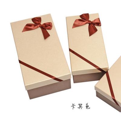 China Handmade Custom Luxury White Folding Skin Care Packaging Paper Magnetic Large Size Gift Box for sale