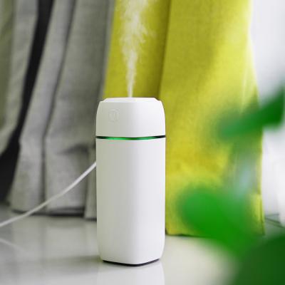 China New Mini Portable Car Humidifier Air Water Usb Humidifier Light Tender Aroma Diffuser for sale