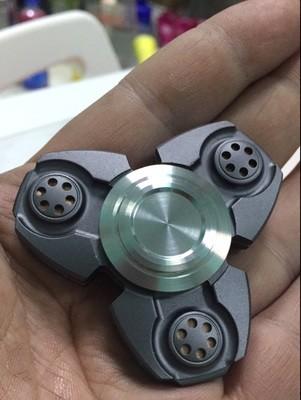 China Fidget spinner 2017 Magic Decompression Three Sides Plastic Fidget Spinner for Kids for sale