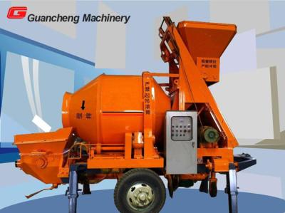 China Zelfladings mobiele concrete mixer en pomp met vultrechter, concrete pomp met mixer Te koop