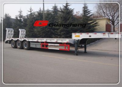 China 3 Axle Hydraulic Low Bed Trailer , 40T - 100T Loading Capacity Detachable Gooseneck Trailers for sale