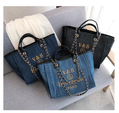 China Fashion 2021 good quality PU ladies fashion bags below female duffle handbag for women shoulder bag for sale