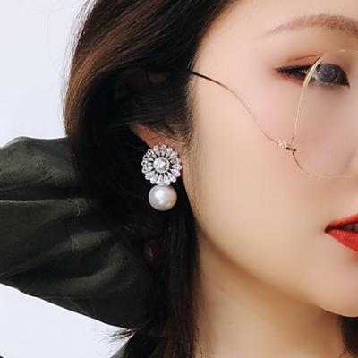 China Tik Tok Hot Selling Hot Selling Tik Tok Pearl Earring Jewelry Fashion Trendy Elegant Pearl Drop Earrings for sale