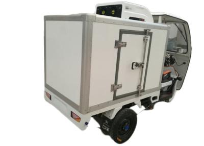 China 3 Wheeler Refrigerated Tricycle / Freezer Cargo Motor Tricycle With Enclosed Box for sale