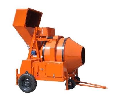 China Diesel Engine Powered Concrete Mixer Machine / Reverse Drum Mobile Concrete Mixer Trailer for sale