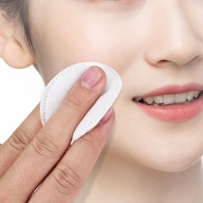 China 2022 Hot Selling Light Weight Cosmetic Cotton Puffs Natural Skin Care Wipes Nail Polish Paper Remover Make Up Cotton Removing Puff for sale