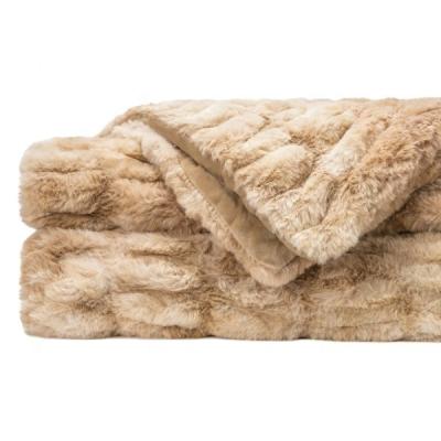 China Large Fuzzy Rabbit Fluffy Faux Fur Simple Soft Covers Throws For Winter for sale