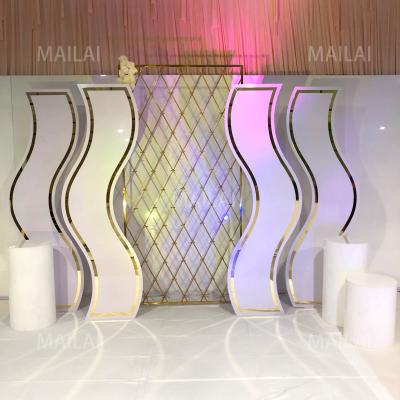 China Gold Stainless Steel Backdrop Modern Hot Selling Decorative Wedding Arch for sale