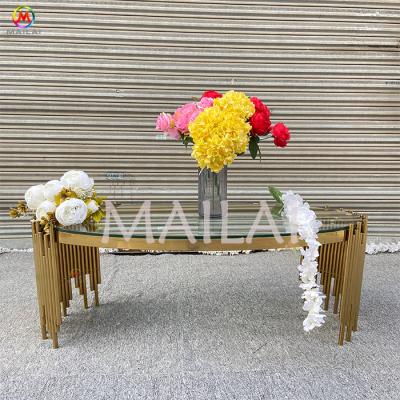 China Modern fashion stainless steel coffee table tea table furniture in gold with glass for sale