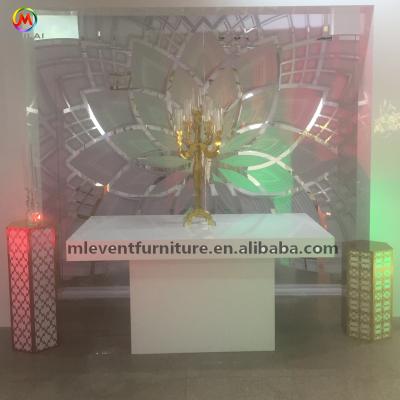 China Removable Minimalist Low Profile Rectangular Acrylic Cake Table For Event Entrance for sale