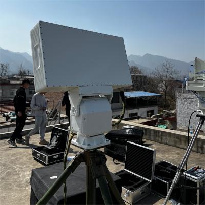 Chine Le système d'avertissement de basse altitude LT-Ku07 est équipé d'un radar d'avertissement de basse altitude + LT-E8 TARGET INTELLIGENT LINKAGE TRACKING MULTI SPECTRAL OPTOELECTRONICS (facultatif) à vendre