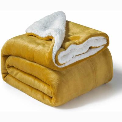 China PORTABLE Wholesale Hot Sale Milestone Blankets Foldable Coral Fleece Blanket for sale