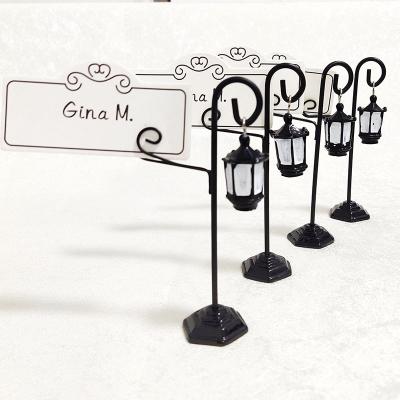 China Ywbeyond Metal+resin Wedding Table Decorations Street Light Card Holders Call Centerpieces Decoracao Casamento de noce photo stand for sale