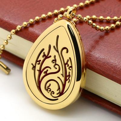 China Fashionable Perfume Oil Aromatherapy Necklace Car Perfume Pendant With Aroma Pad for sale