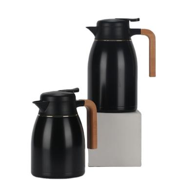 China PORTABLE New Product Wholesale Stainless Steel Water Jug Thermal Coffee Mug Outdoor Party Coffee Jug with Wooden Handle for sale