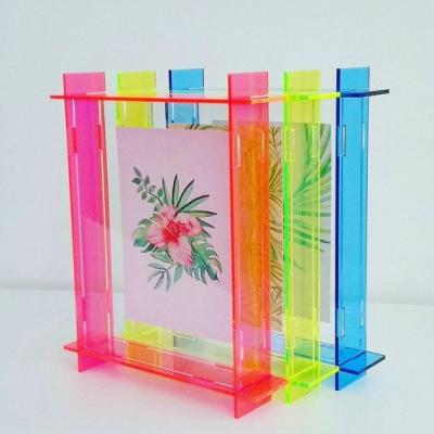 China Customized Modern Neon Pink Acrylic Plexiglass A4 Box Picture Frame 210x297mm Stand Free Desk for sale