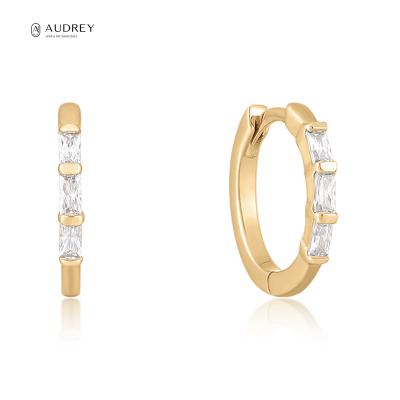 China Luxury Classic Baguette Diamond Fine Jewelry Earring Huggies by Audrey Ohrringe Solid Gold 14K for sale