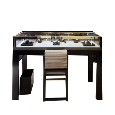 China Luxury Creatives Custom Design Glass Jewelry Store Layout Display Furniture for sale