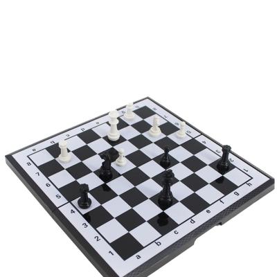 China 100% eco-friendly luxury black and white controllers set fashionable portable magnetic chess and game controllers for sale